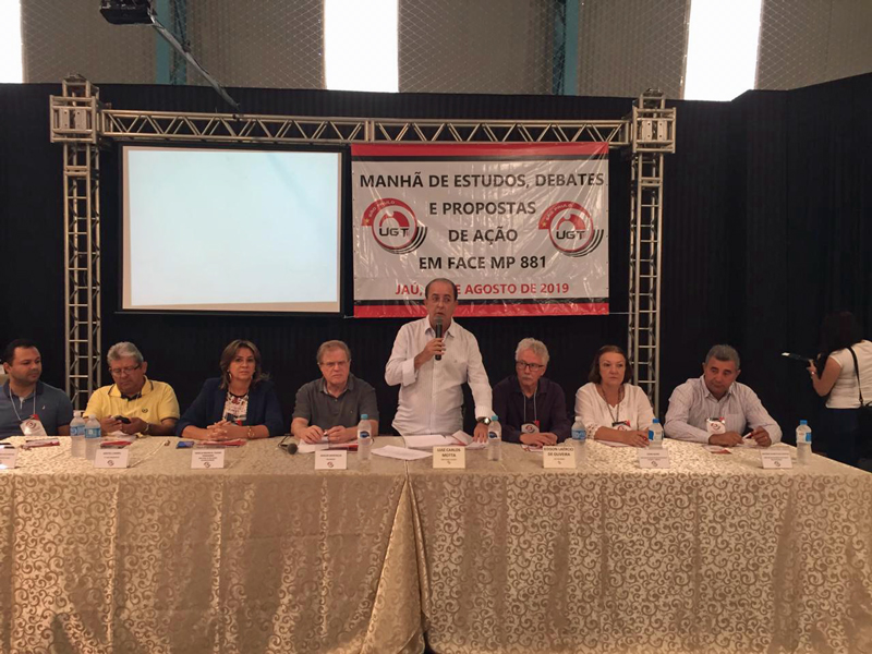 Deputado Motta explica trâmites do "cavalo de tróia" da MP 881